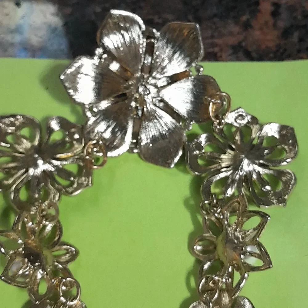White House Black Market Statement Necklace...New